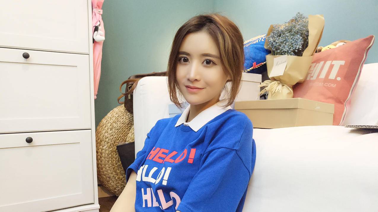 美女陈一发儿清纯4k壁纸