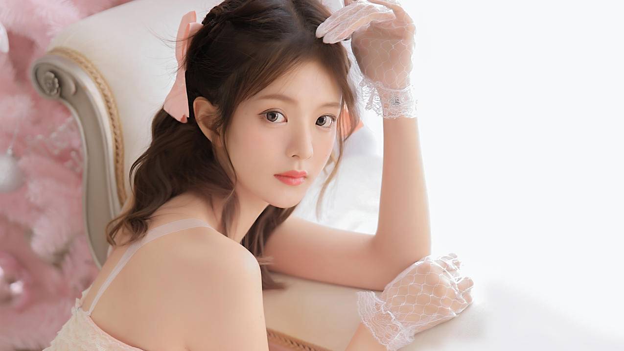 粉色礼服 4k 清纯 美女