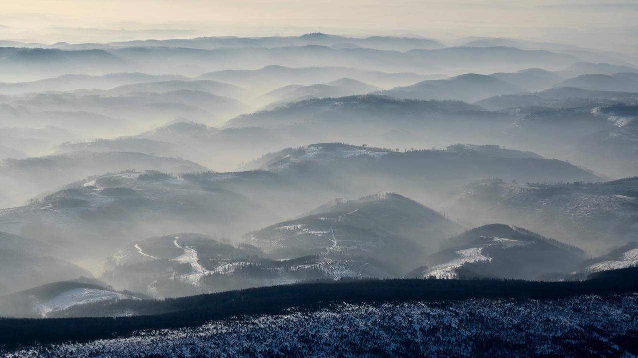 清晨 薄雾 群山 4K高清风景壁纸