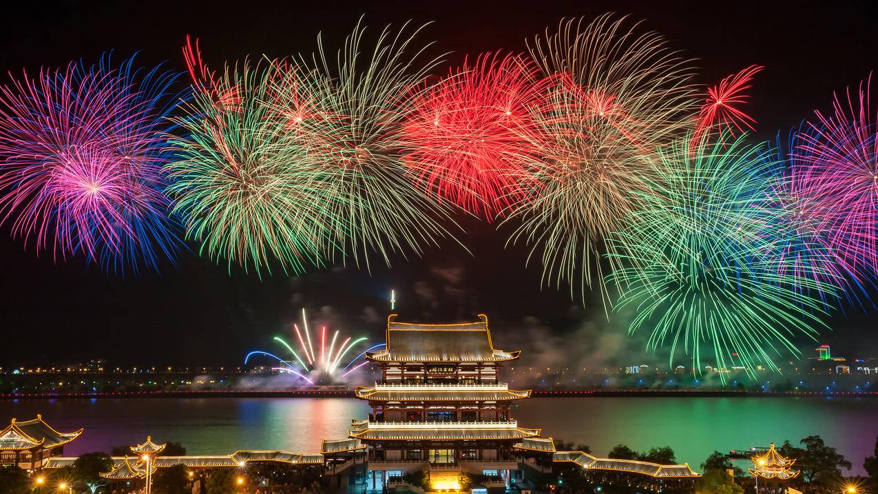 除夕夜 烟花 4K风景壁纸 3840x2160